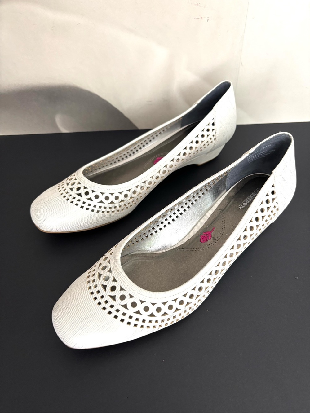 NWOT Ros Hommerson Tina shoes